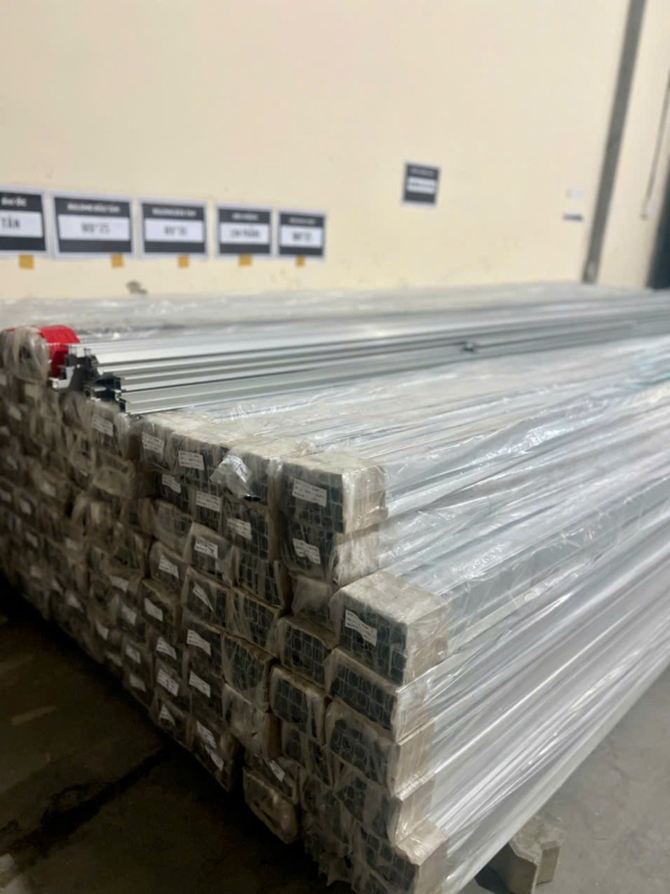 Phụ kiện năng lượng mặt trời